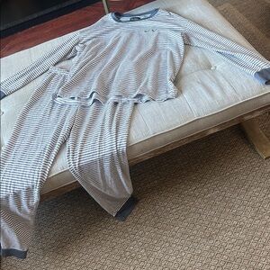 Room Service Womens 2-Piece Cozy Grey Striped LS Eyelash Pants Set Size Medium